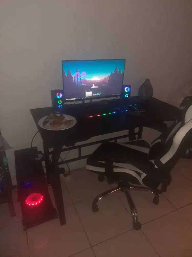 Jual Cepat PC+Meja+Kursi GAMING