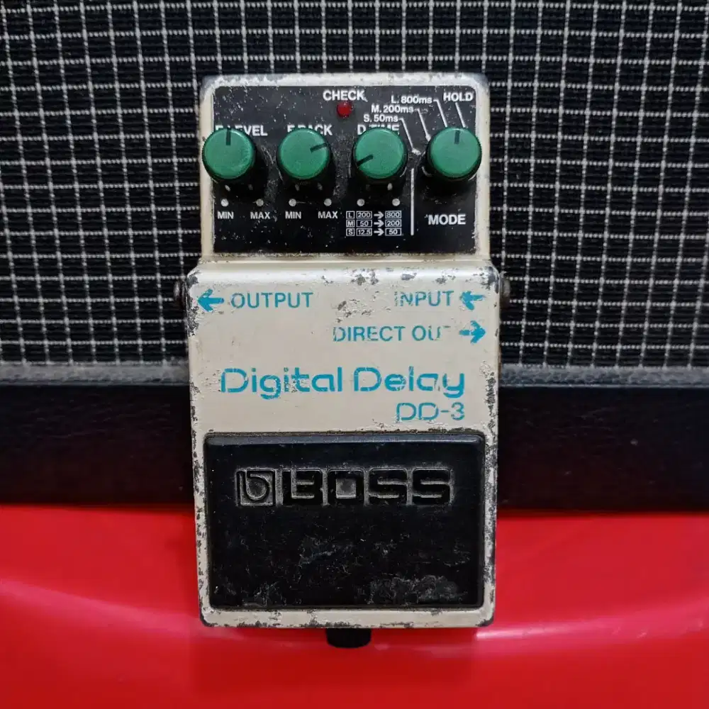BOSS DD-3 Digital Delay Efek Gitar Pedal