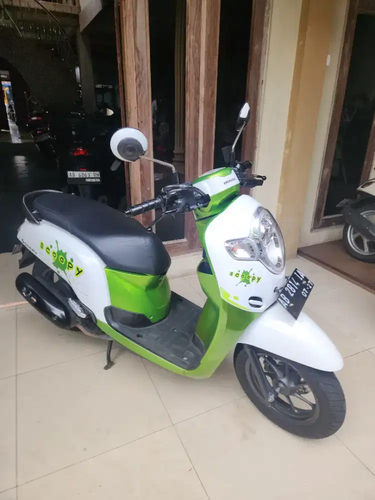 Scoopy hijau putih ban donat  2017 gbm bisa tunai atau kredit