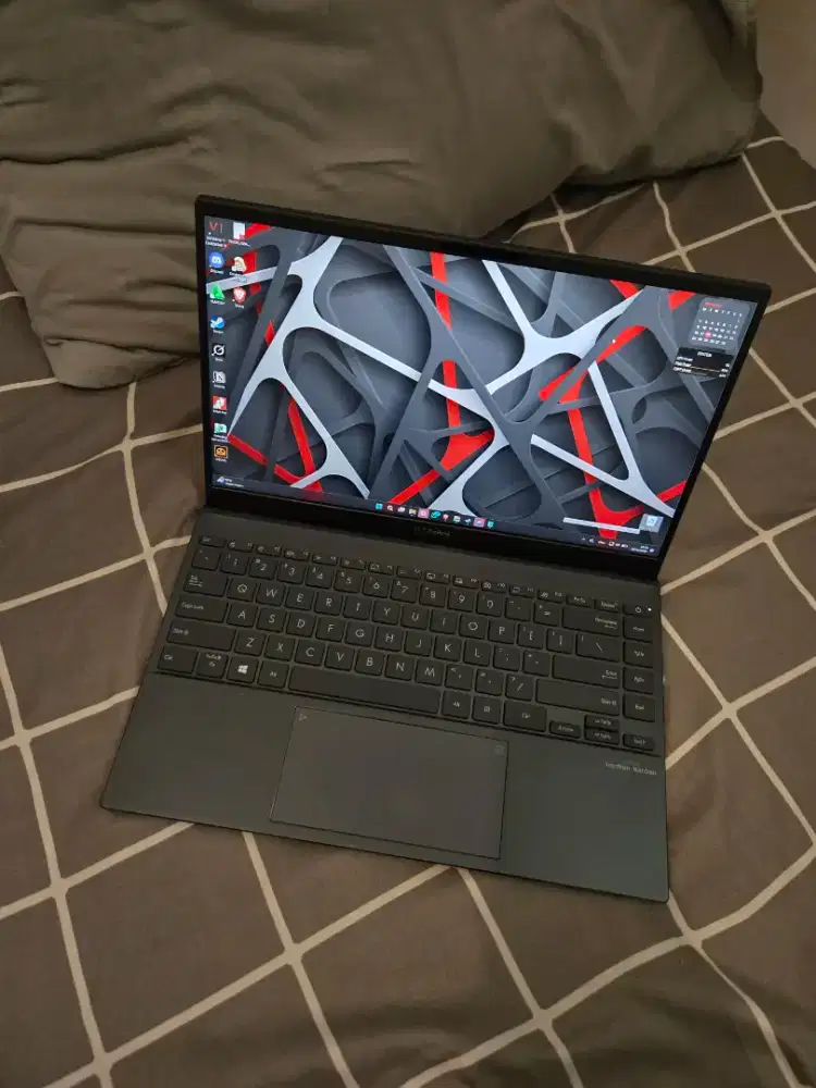 Asus Zenbook UX425UAZ Ryzen 5 5500U 8/512