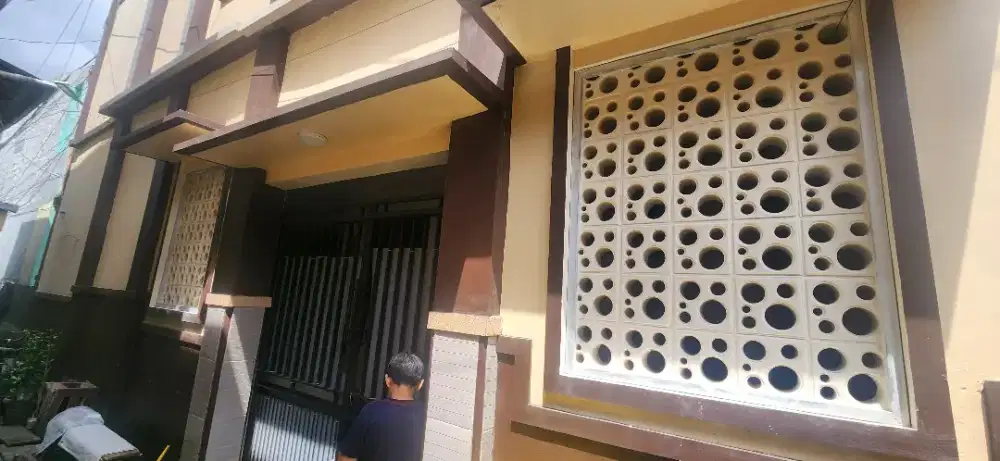 Koat Nyaman Pria/Wanita AC Kamar Mandi Dalam Duduk Murah