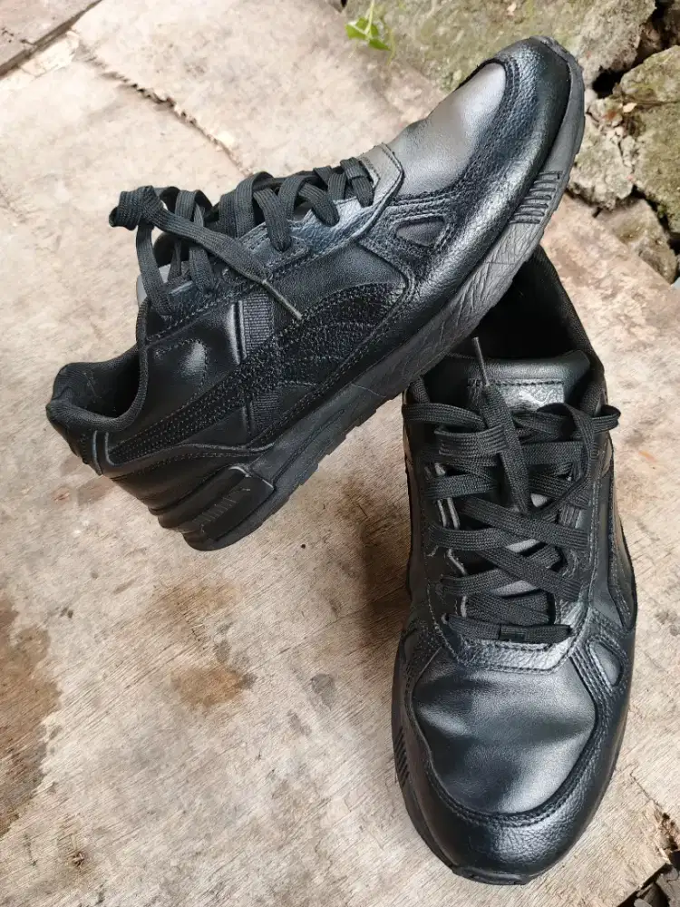 Jual sepatu puma original semi tempur size 42 bisa kirim bayar cod