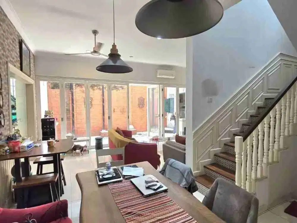 Dijual rumah siap huni di Bintaro sektor 1 Jakarta Selatan