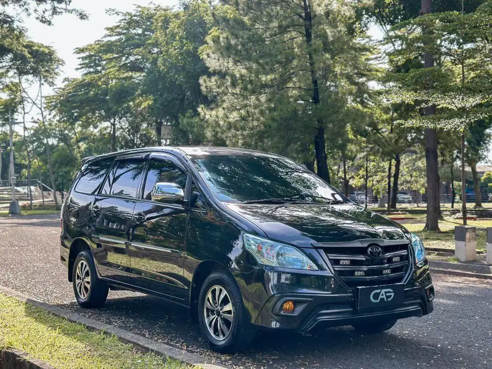 INNOVA G LUXURY 2.4 AT 2014/INNOVA G LUXURY DIESEL 2014