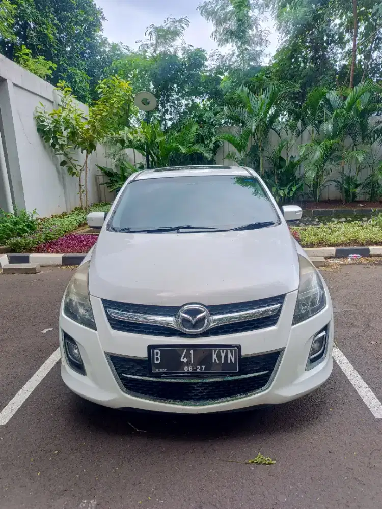 Mazda 8 / Mazda8 Tahun 2012 Matic Km Low !!!