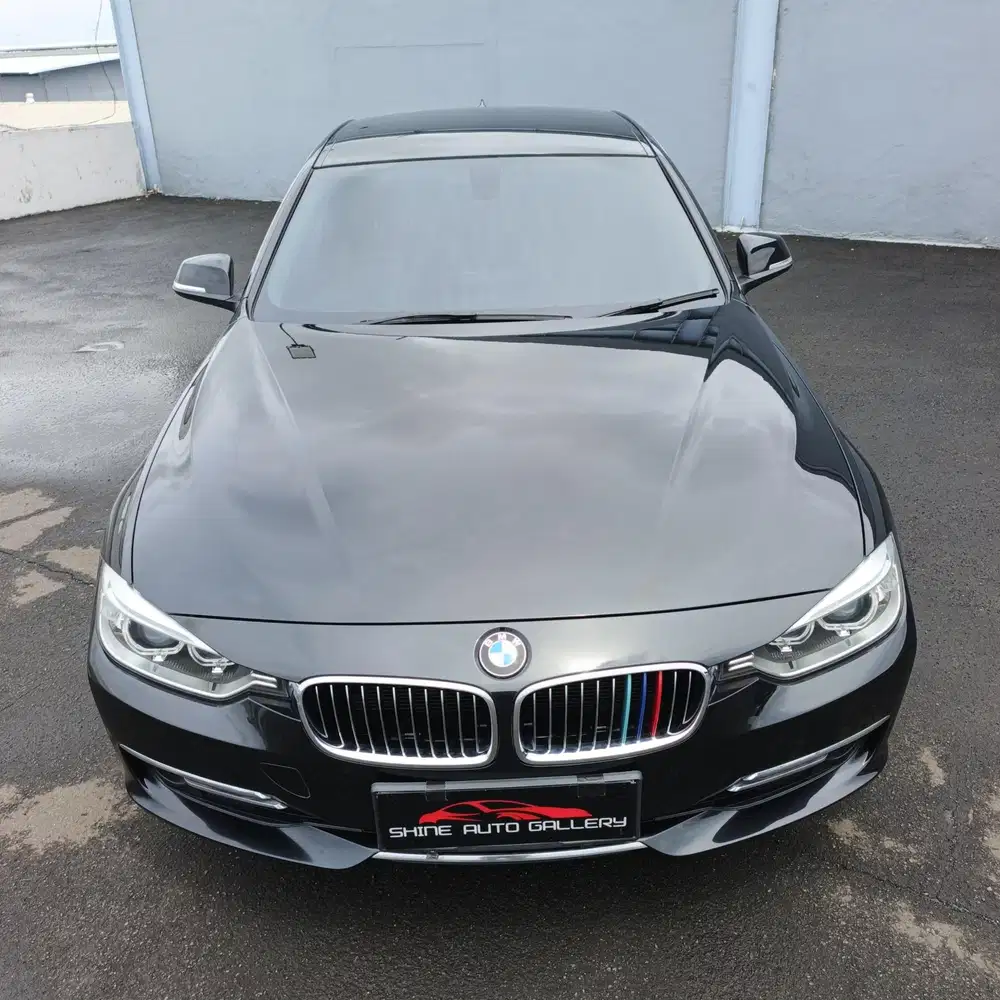 BMW 320i 2015 Bensin