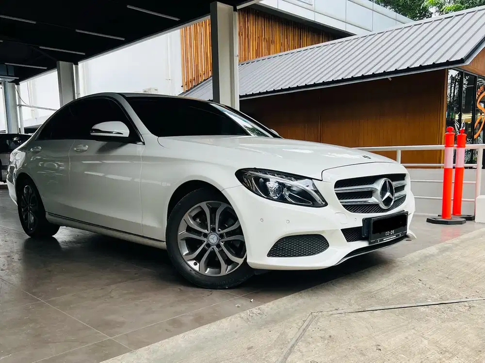 Mercedes-Benz C200 2016 Bensin