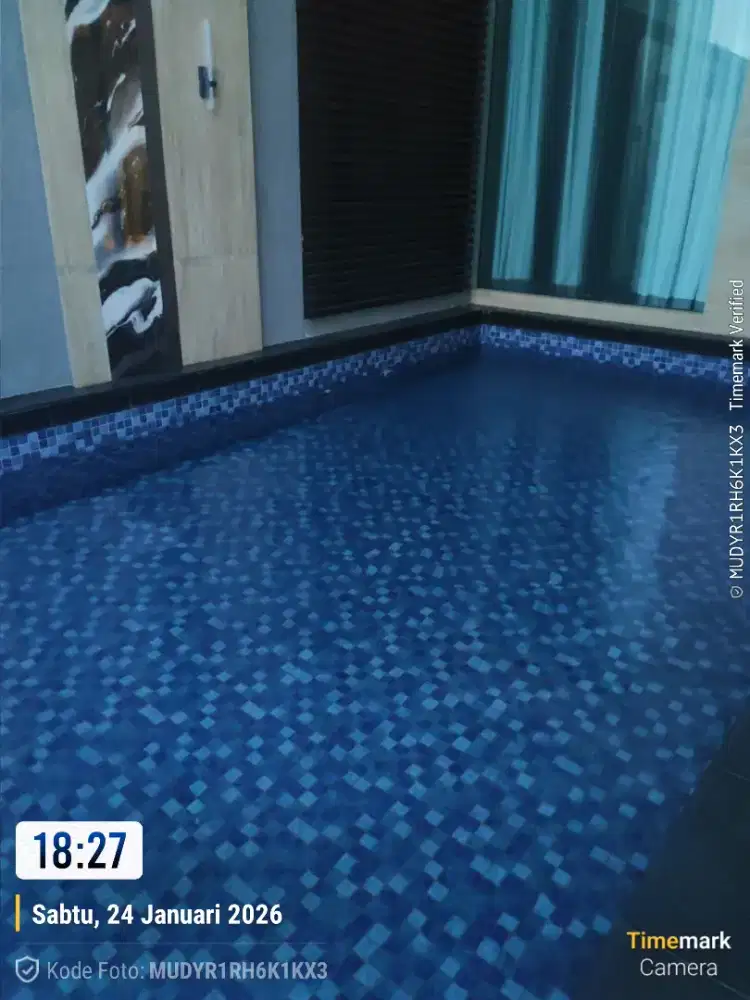 Jasa perawatan kolam renang