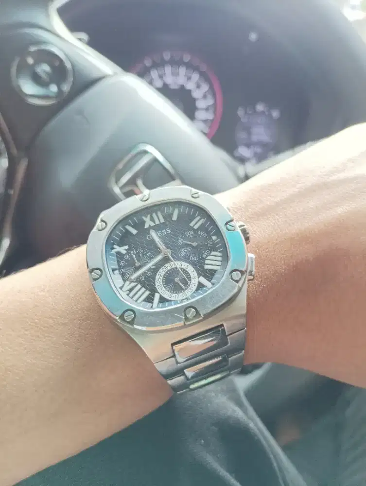 Jam tangan guess mewah