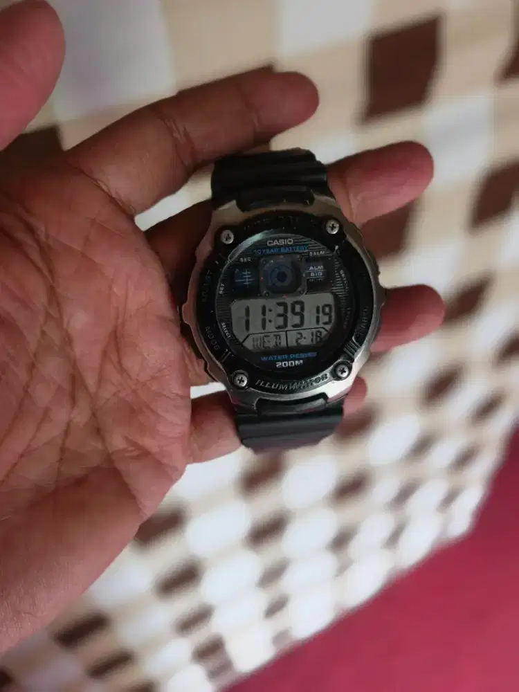 Jam Tangan Casio AE 2000W Masih Bagus dan Normal