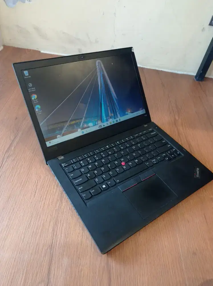 Laptop thinkpad t480 i7:gen 8 ram 16 ssd 256 NVIDIA