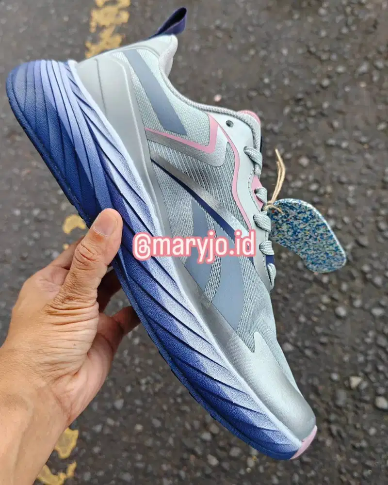 Reebok Verse Women's Running Shoes - Moon | Sepatu Wanita Size 37.5-41