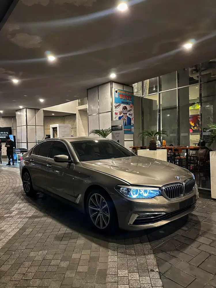 BMW 520i G30 Luxury Line 2018 Silver 2019 BMW 2020 Dijual Cepet Bu