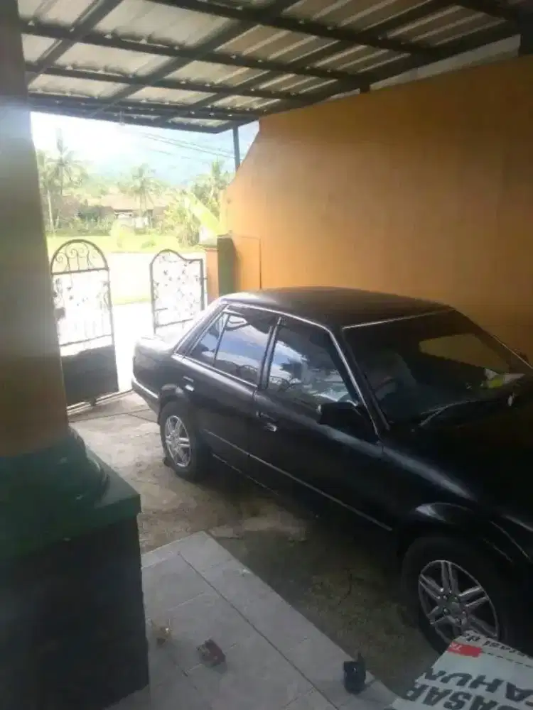 kendaraan pribadi terawat lengkap hidup