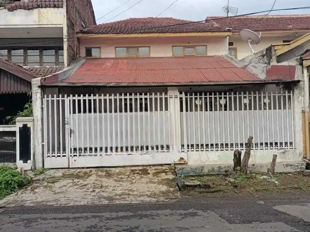 Jual Rumah Siap Pakai, Aman dan Strategis Tengah Kota