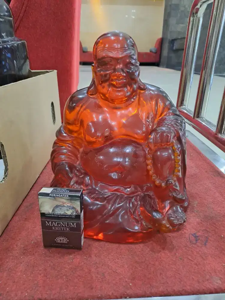 Patung Budha Amber