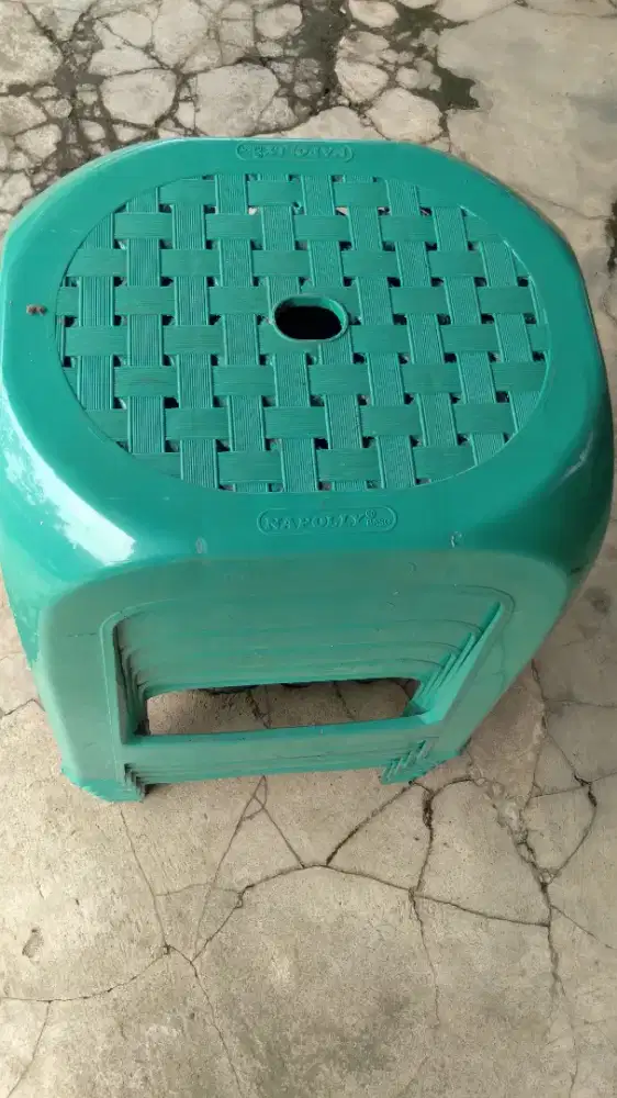 Kursi plastik napolly