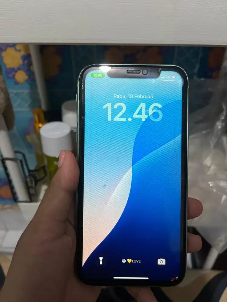 Dijual iPhone 11 64GB Ex Inter Unit batangan (HP only)