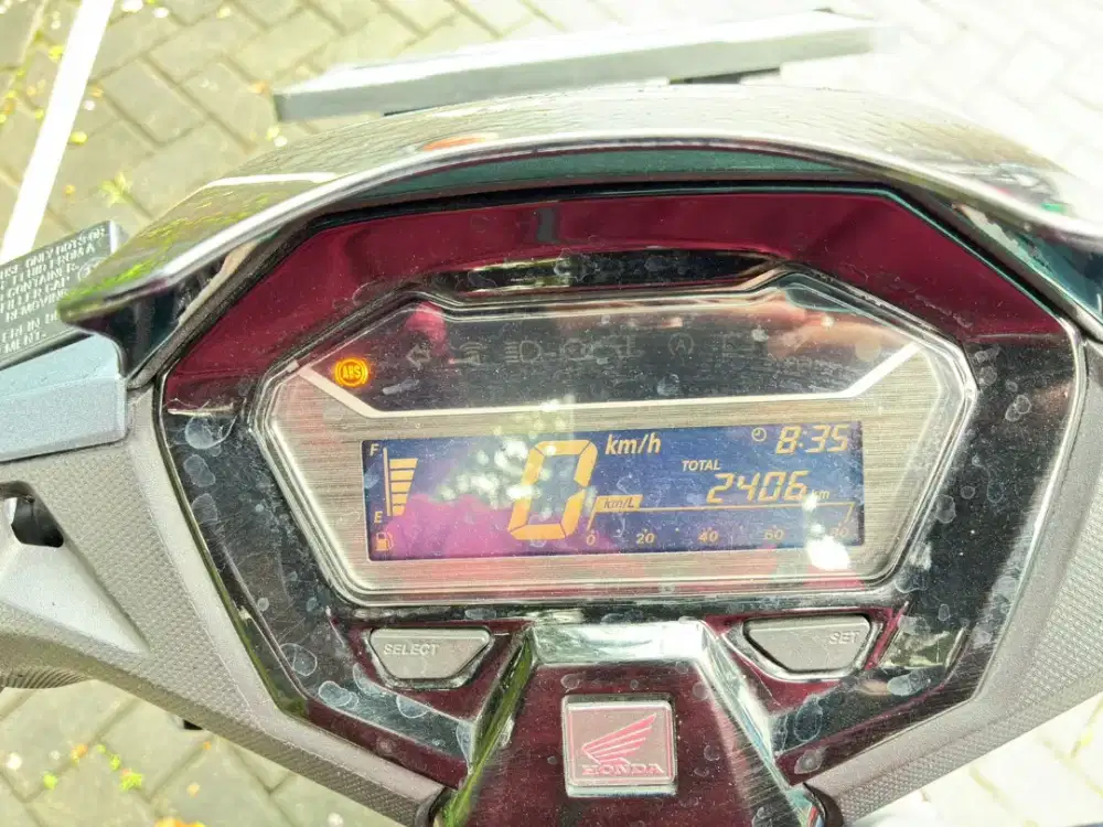 Jual Vario 160 ABS ACC 2025 Low KM