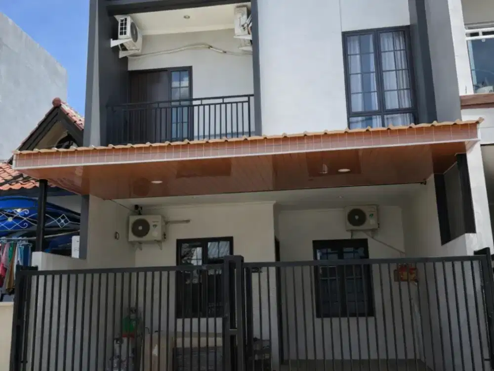 Jual Cepat Rumah 2 Lantai Full Furnished di Regensi Melati Mas BSD – SHM, Renovasi 2024, Siap Huni