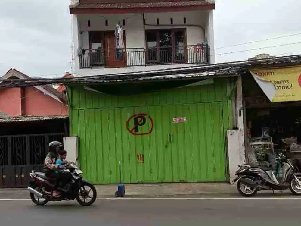 Dijual murah rumah tempat usaha tepi jalan raya ramai lancar lokasi strategis di Kota Malang, dekat exit tol, pasar, dan banyak perumahan.