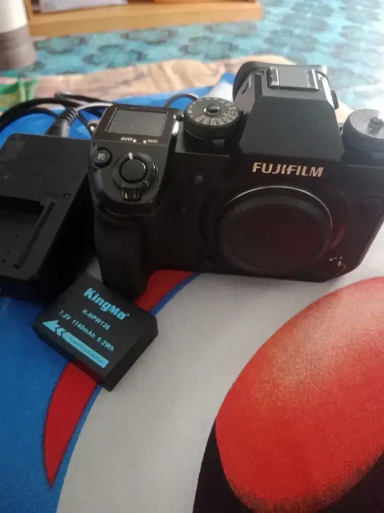 DIJUAL KAMERA FUJIFILM XH-1
