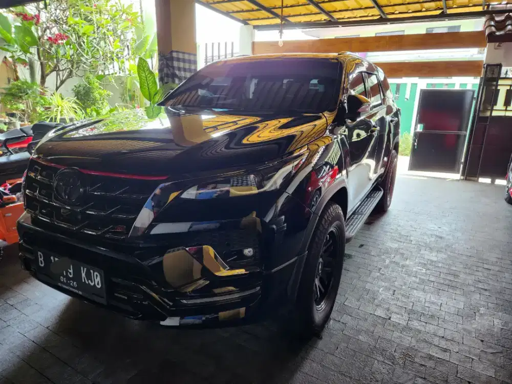 Fortuner trd 2021 2.4 D at edisi 50th univ