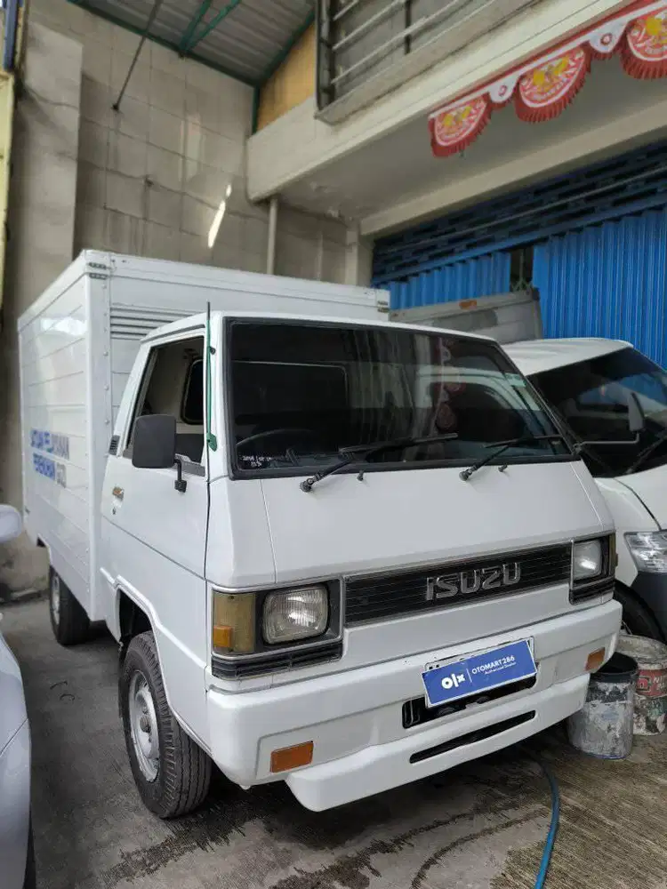 ISUZU BISON BOX 2.5 M/T 2015 MURAH OTOMART 286 KENJERAN