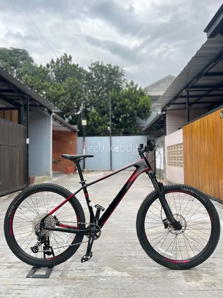 POLYGON SYNCLINE C3 RED BLACK CARBON MULUS 99%