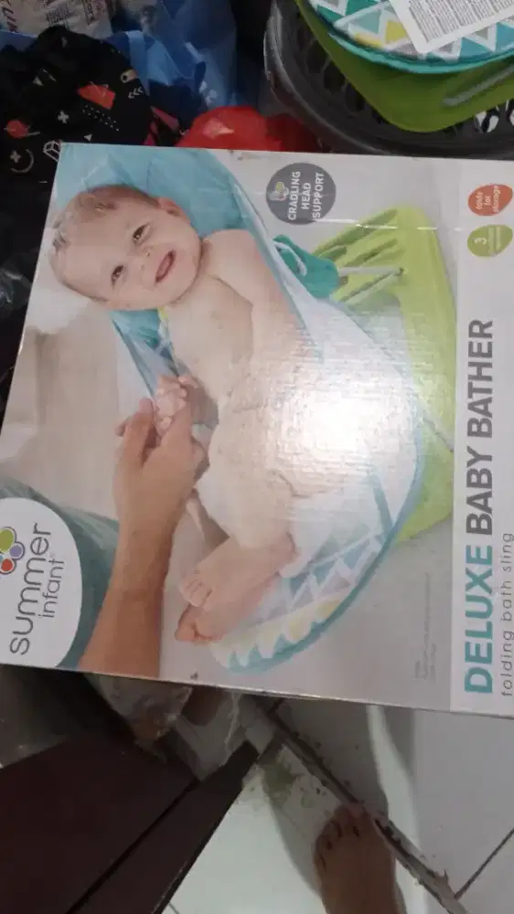 Kursi untuk mandi bayi