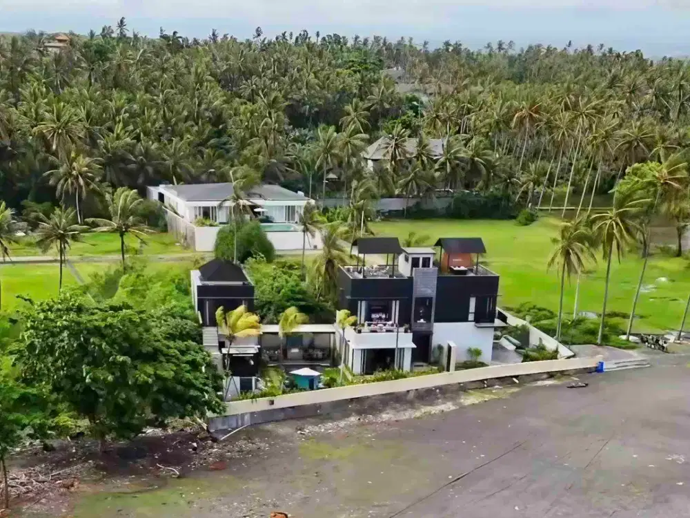 Villa Beachfront Pantai saba Gianyar  Bali