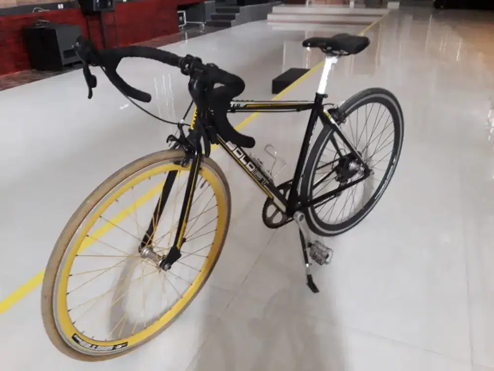 Sepeda Balap Soloist United