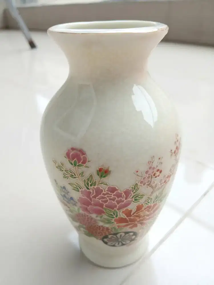 Guci keramik Vas bunga keramik, pre-owned
Made in Japan