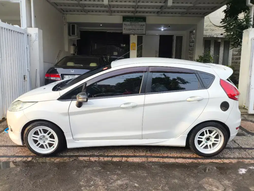 ford fiesta tipe S 1600cc 2011