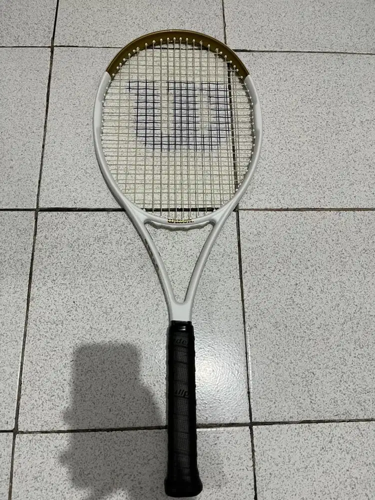 Raket Tennis Wilson Tour 103