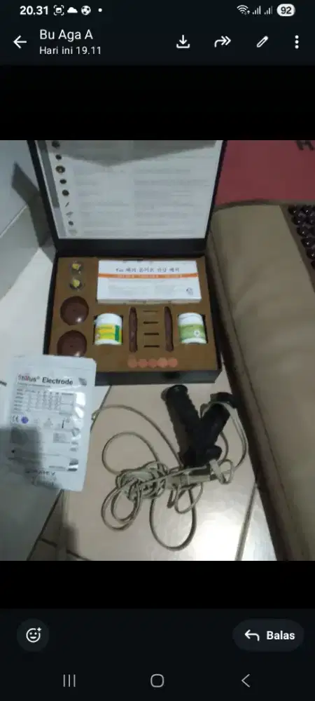 Menawarkan alat kesehatan