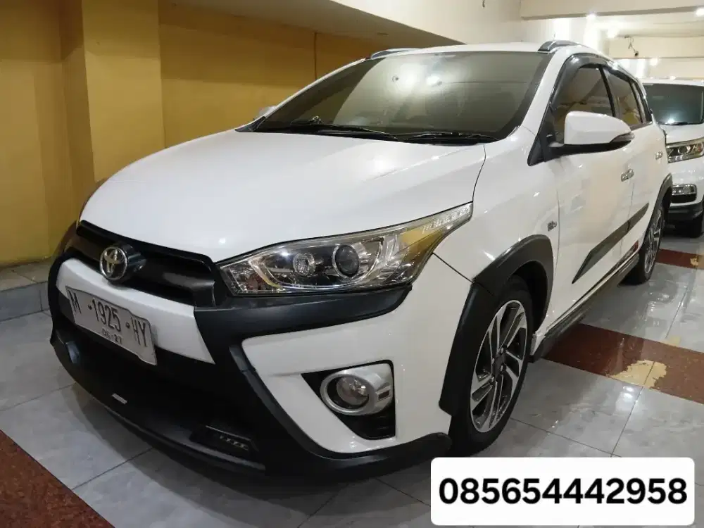 Toyota Yaris S trd heykers 2017 manual