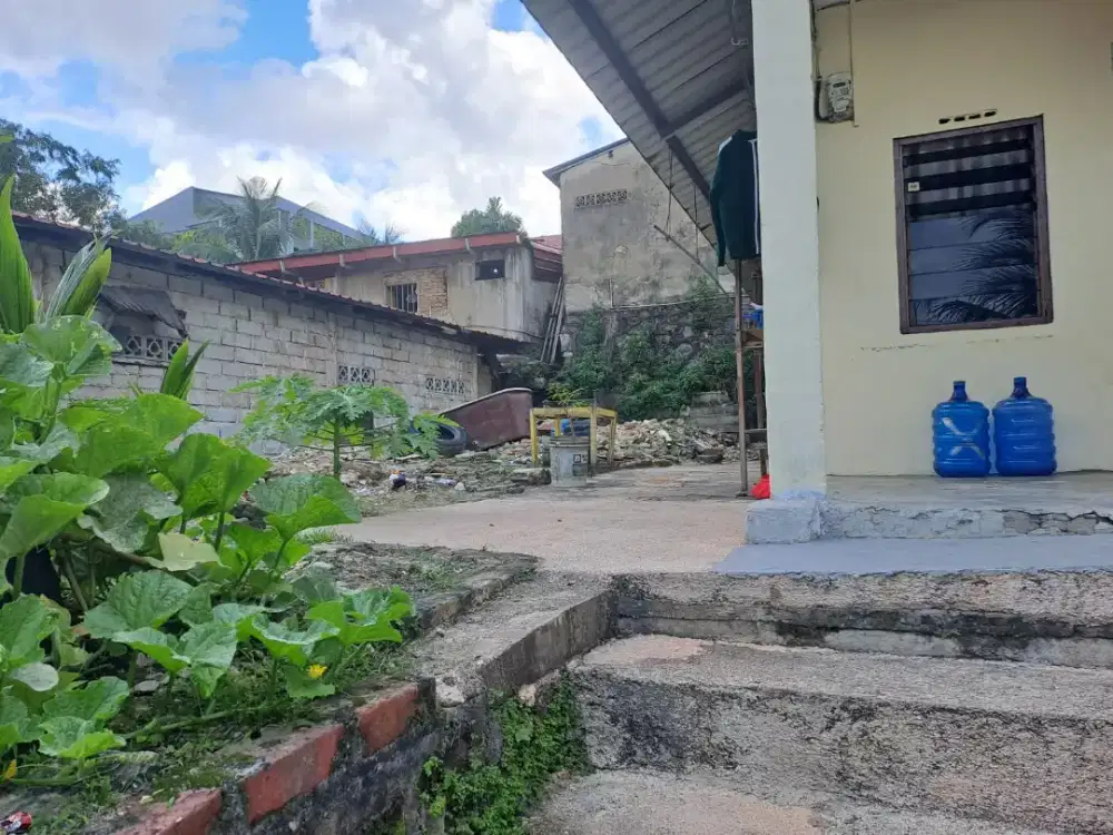 DI JUAL CEPAT!!!
LOKASI RUMAH STRATEGIS DI PUSAT KOTA BATAM!