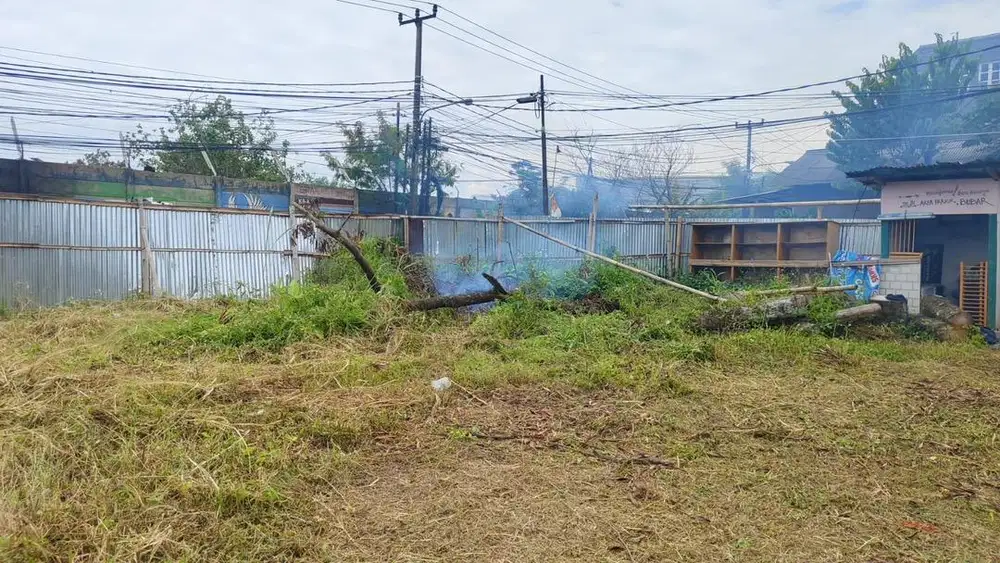 Tersedia lahan sewa untuk parkir kendaraan roda 4 (outdoor)