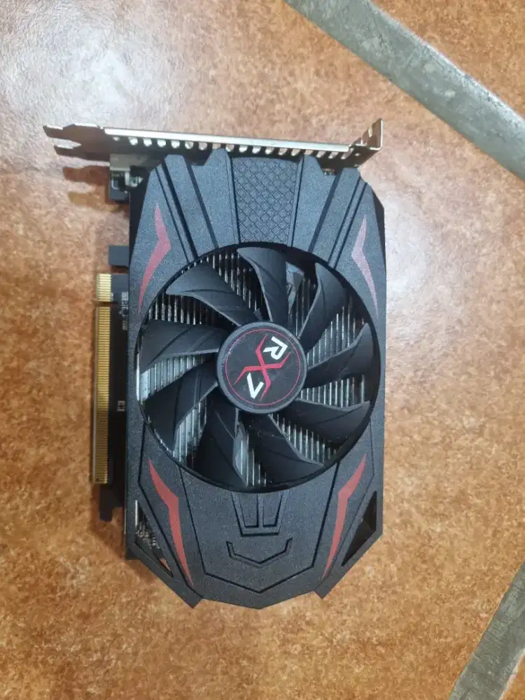 VGA Card / GPU Rx7 AMD Radeon R7 350 4GB