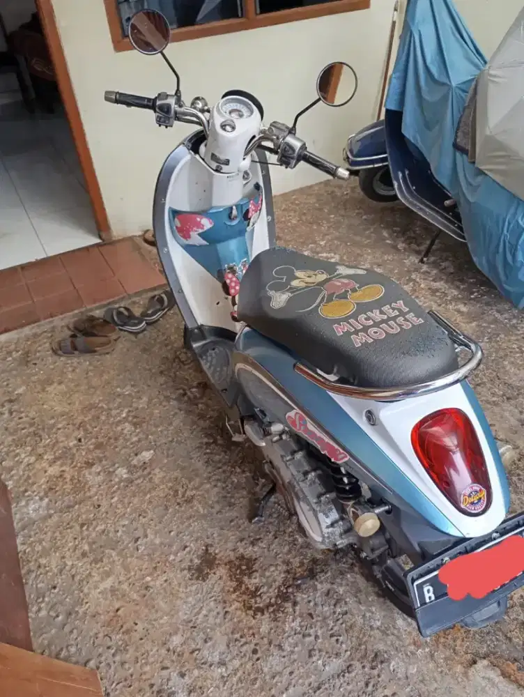 Honda Scoopy karbu 2012