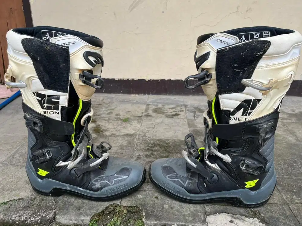 Sepatu trail alpinestar tech 5