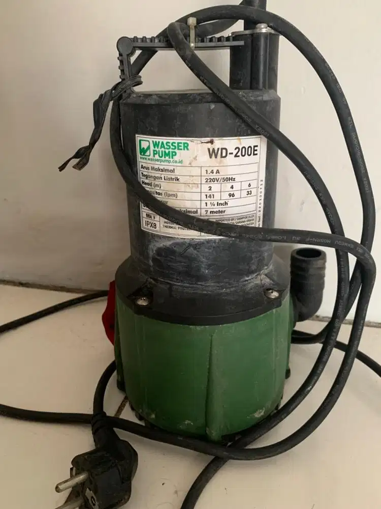 Pompa celup air bersih