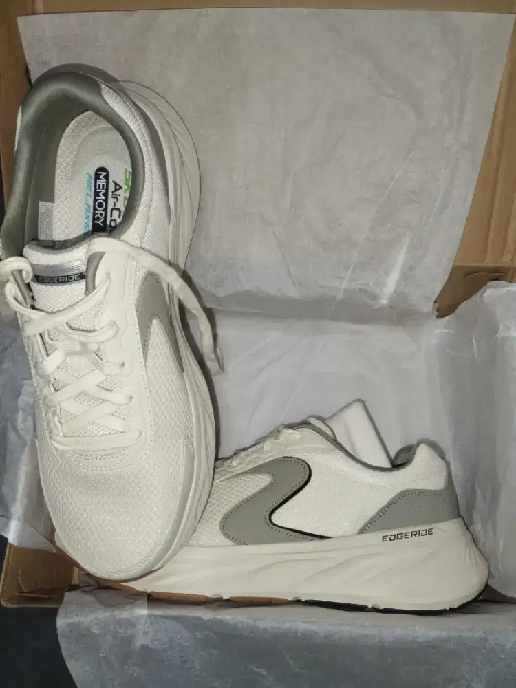 Sepatu Skechers Edgeride Cader made in Cina uk 44 - 45