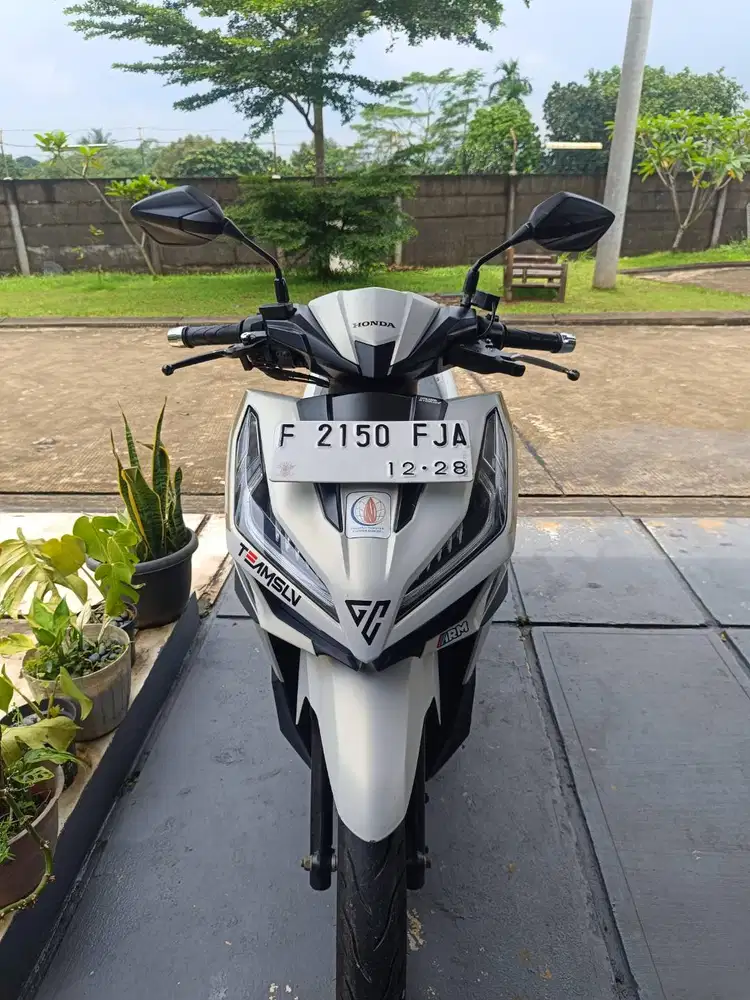 Vario 125 gen 2 tahun 2023 Putih