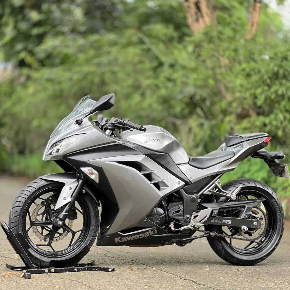 KAWASAKI NINJA 250 FI OLD 2014 GREY KM LOW PAJAK PANJANG KAYAK BARU