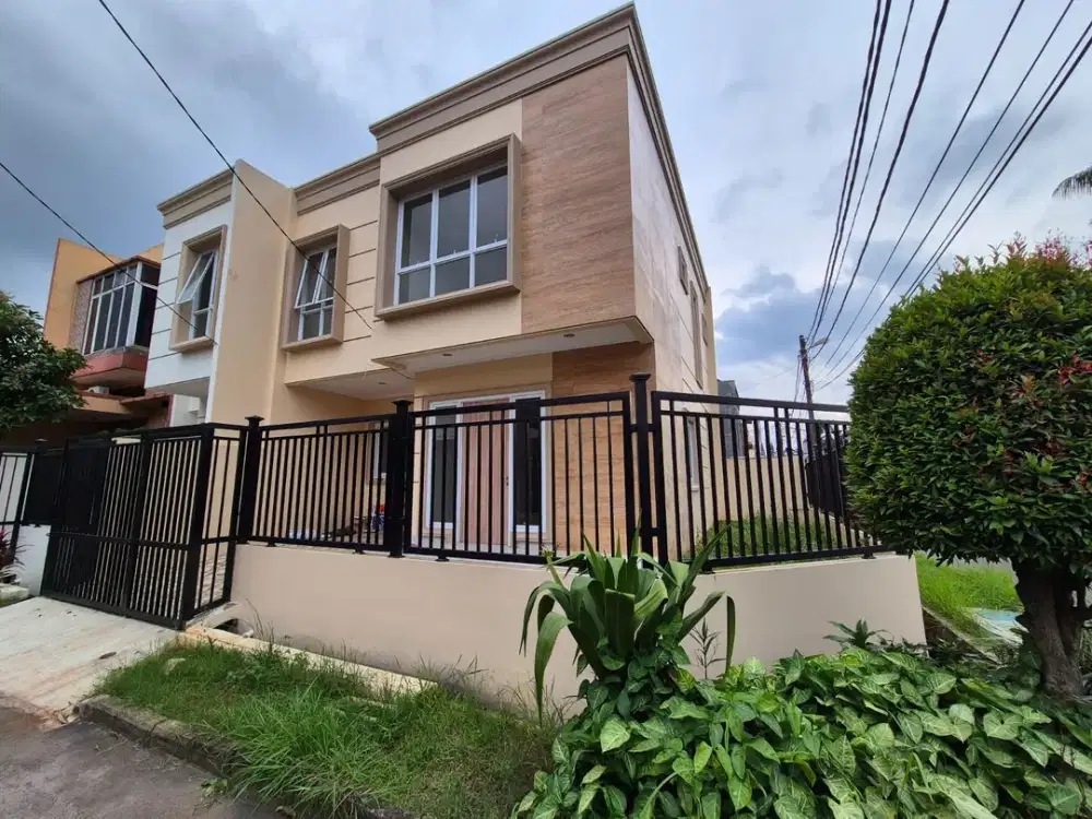 Rumah Baru Hoek  Lebar 9,5  Siap Huni jarang ada di Boulevard depan taman dalam Cluster di Gading Serpong