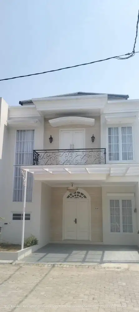 Dijual Rumah Hook American Classic Semi Furnished