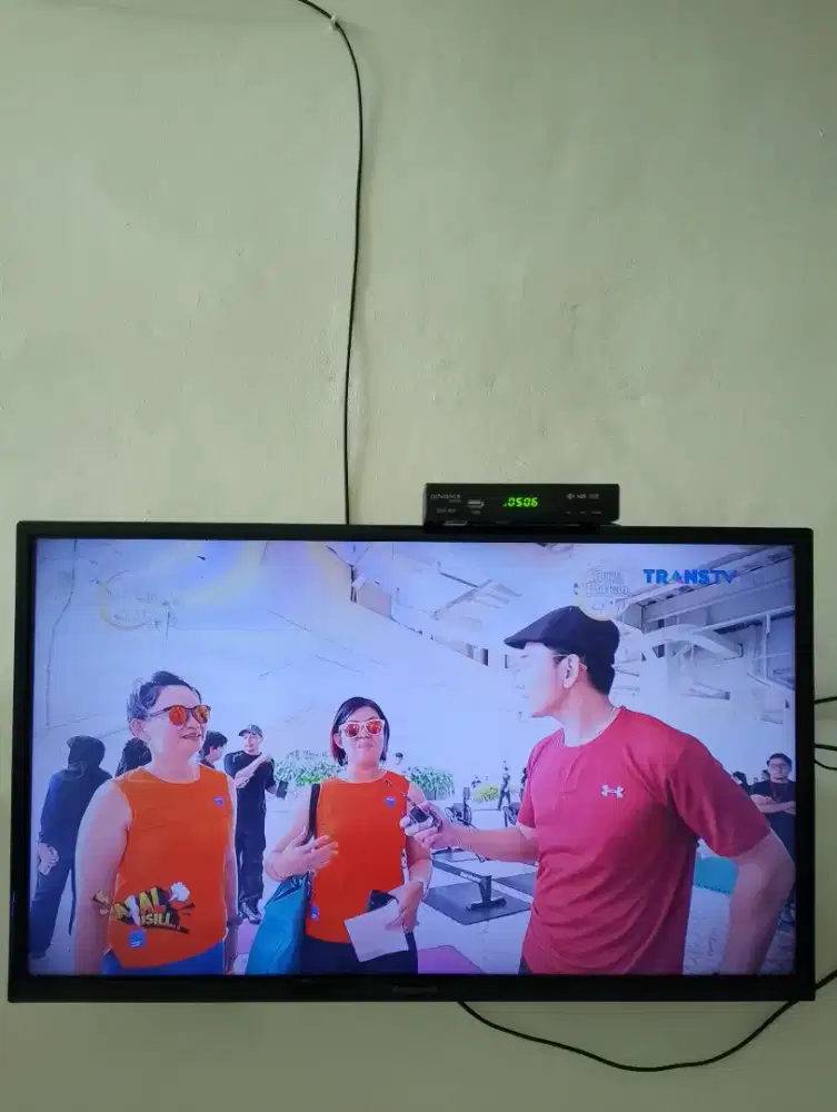 TV PANASONIC LED 32INCH + STB ADVANCE