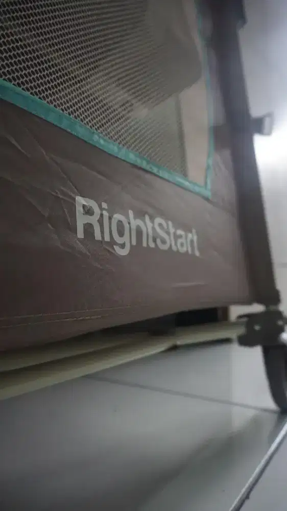 BOX BAYI DAN STROLLER BEKAS DENGAN BONUS ITEM